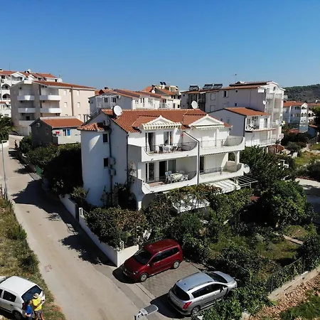 Villa Prelesnik Trogir Exterior photo